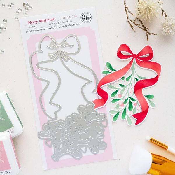 Hovedbilde Merry Mistletoe Dies
